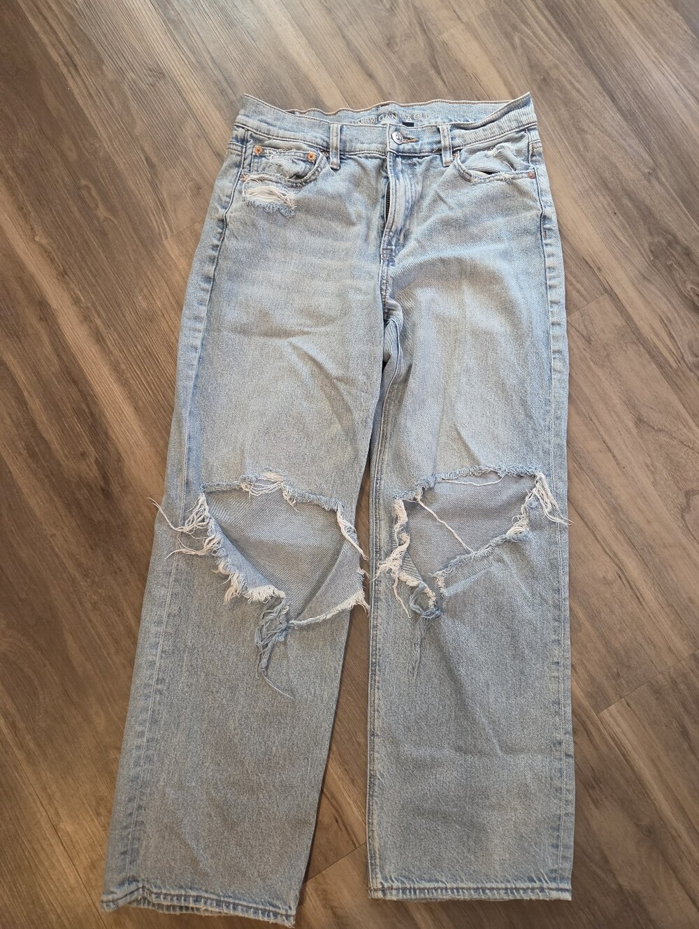 American Eagle Outfitters Light Blue Distressed Straight Jeans